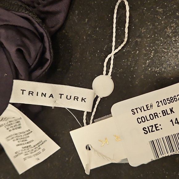 💕TRINA TURK💕 Monaco Solids Off The Shoulder Bandeau Bikini Top ~ Black 14 NWT - Picture 10 of 12